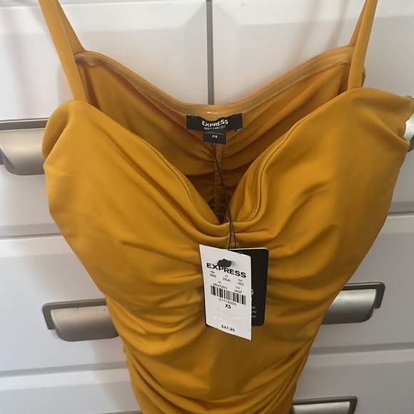 Express Body Contour Compression Ruched Bodysuit With Bra Cups NWT - Picture 4 of 4